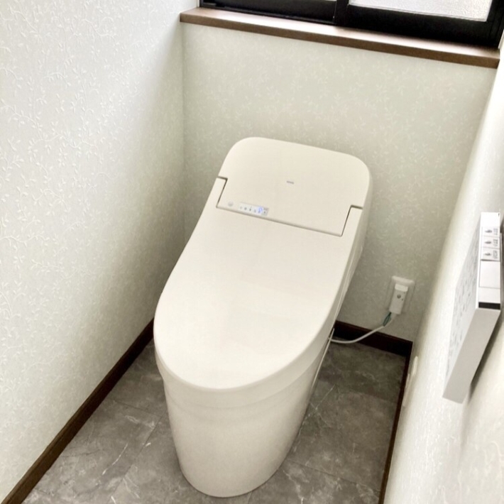 ホコリが溜まりにくいクリーンなトイレ空間へリフォーム