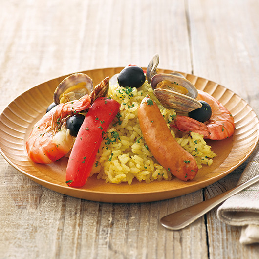 クリスマスにおすすめの豪華レシピ～魚介のパエリア～