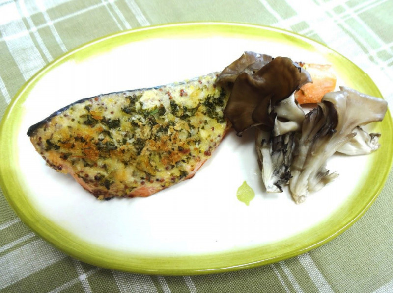 お弁当にも最適！旬がたっぷり詰まった「秋鮭のマスタードマヨ焼き」