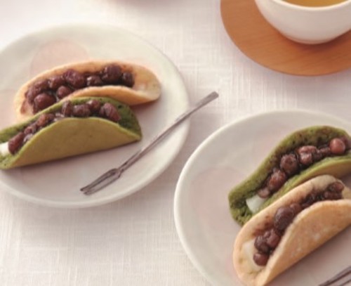 手軽でお得な防災対策“ローリングストック”の食材で作るおやつレシピ「どら焼き風あんこ巻（プレーン＆抹茶）」