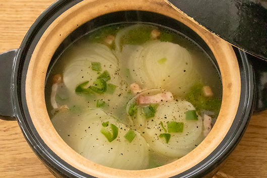 ごはんだけじゃもったいない！炊飯土鍋「かまどさん」でおかずとスープ同時に調理！
