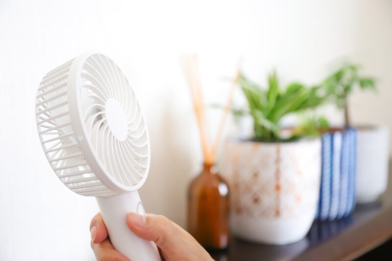 暑い夏を少しでも快適に!ヨコエネスタッフおすすめのひんやりグッズのご紹介