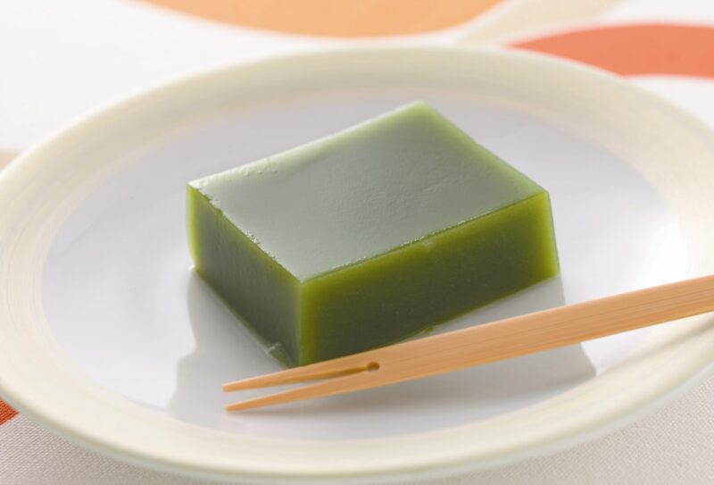 つるっとひんやり！夏を楽しむ和菓子　～抹茶の水ようかんのレシピ～