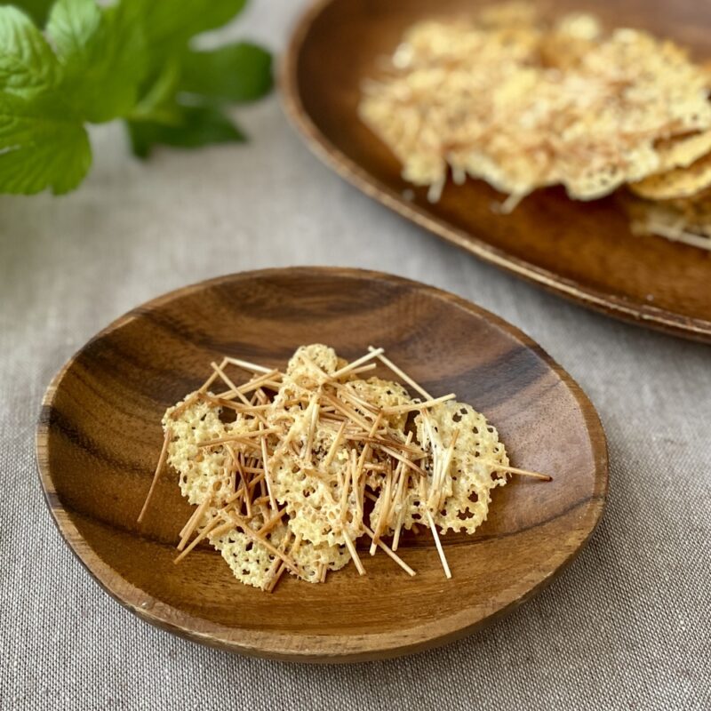 材料3つ！夏場に大活躍する“そうめん”の簡単アレンジレシピをご紹介～そうめんチーズ煎餅～