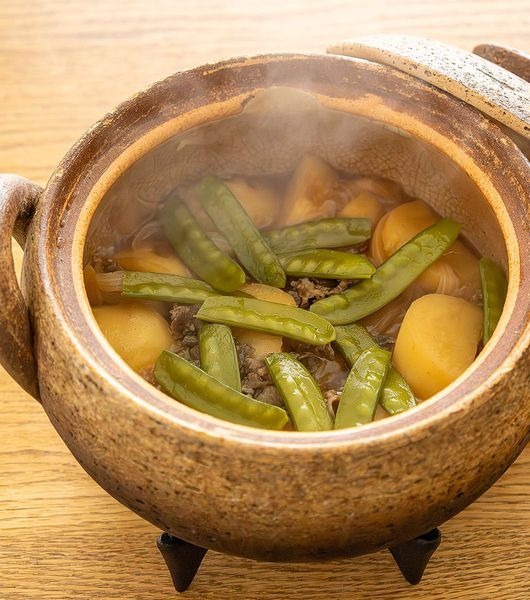 【かまどさん】土鍋の蓄熱力でじゃがいもがホクホク♪土鍋肉じゃがのレシピ