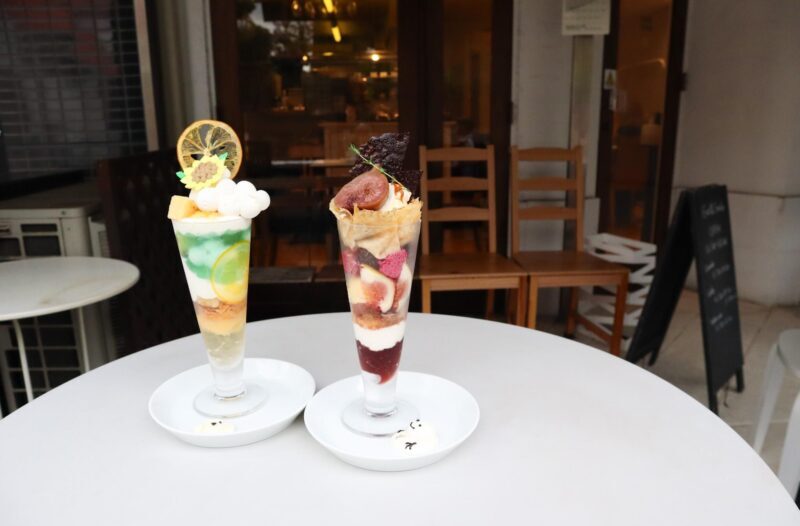 SNSで話題沸騰！芸術的すぎるスイーツが魅力のカフェ「Eat & Smile」