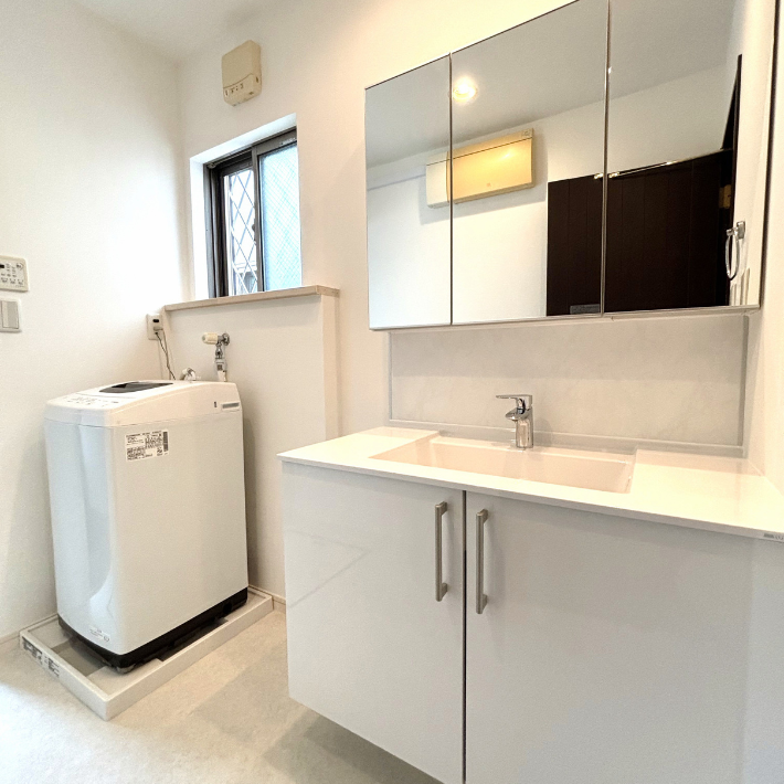 水漏れをきっかけに、ちょうどいいサイズの洗面台へリフォーム〈横浜市港北区〉