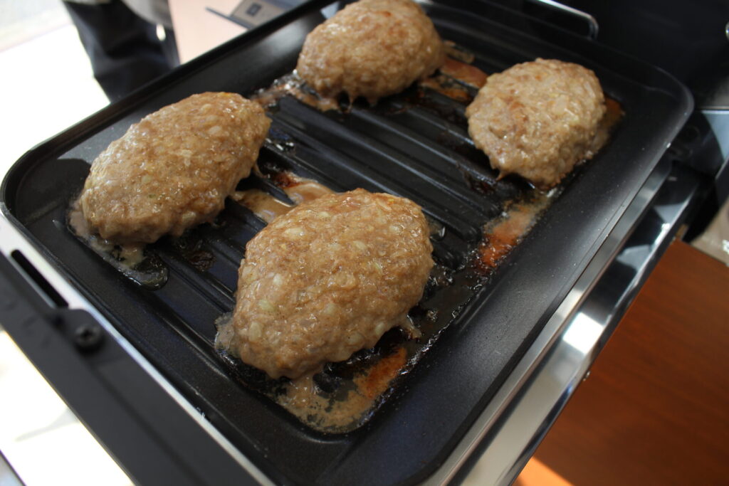 ハンバーグ_焼き上がり