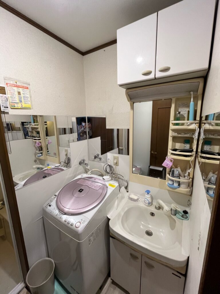washroom_before