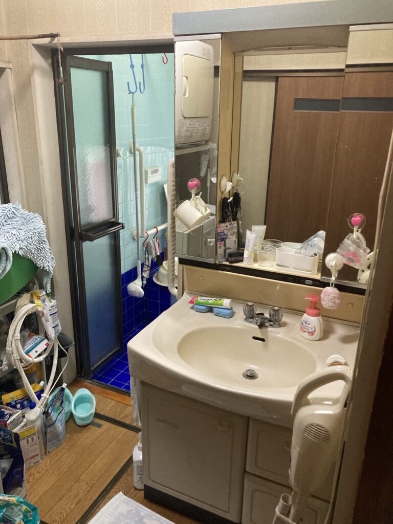 washroom_before